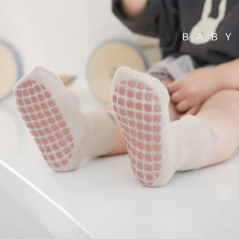 3pcs Warm Anti-Slip Baby Bear Socks